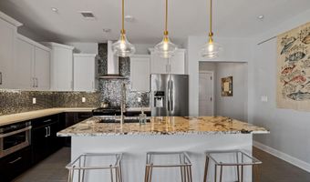 17 Chapel St Apt 402, Albany, NY 12210