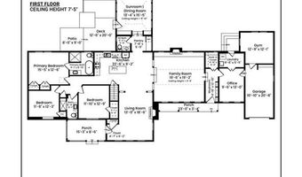 22 Lantern Ln, Barrington, RI 02806