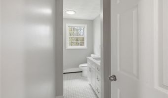 52 Mockingbird Dr, Exeter, RI 02822