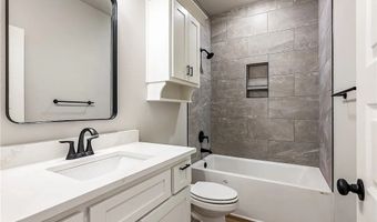 68 Kirkwall Dr, Bella Vista, AR 72715