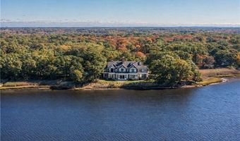 15 George W Finnerty Rd, Barrington, RI 02806