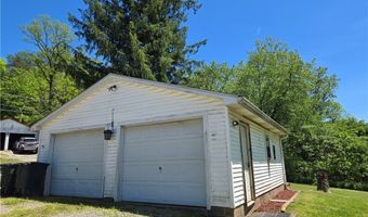 201 Ridgewood Dr, Amsterdam, OH 43903