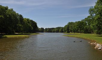 121 SCENIC LAKE Dr, Alabaster, AL 35114