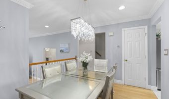 192 Clubhouse Dr, Middletown, NJ 07748