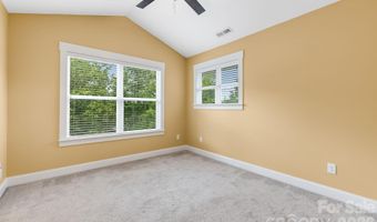 2 Cottage Cove Ln, Asheville, NC 28803