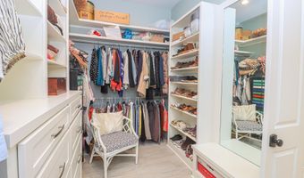 170 Fallen Oak Dr, Brandon, MS 39047