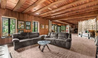 622 Golf Course Rd, Altoona, PA 16601