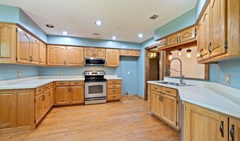 4 Almenara Ln, Hot Springs Village, AR 71909