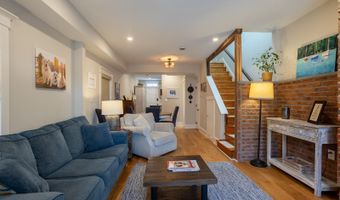 32 CORNHILL St, Annapolis, MD 21401