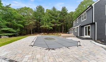 1575 MIDDLE Rd, East Greenwich, RI 02818