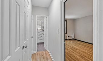 226 N THOMAS St 226-4, Arlington, VA 22203
