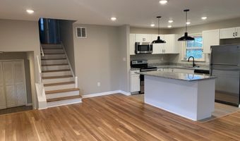 6810 FERN Ln, Annandale, VA 22003