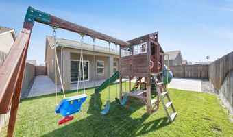 13736 Alyssum Way, Armona, CA 93202