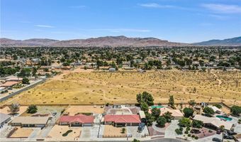 13931 Falling Leaf Rd, Apple Valley, CA 92307