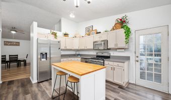 8556 Green Valley Dr, Indianapolis, IN 46217