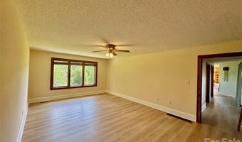 377 Upper Grassy Branch Rd, Asheville, NC 28805