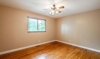 1907 Lone Pine Dr, Arnold, MO 63010