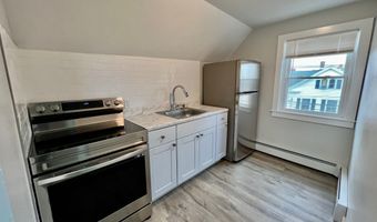 23 E Main St, Branford, CT 06405