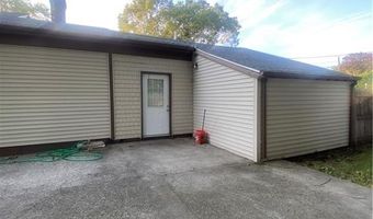 316 Manolla Ave, Warwick, RI 02888
