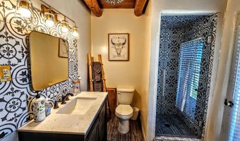 2 Latilla Ln, Arroyo Seco, NM 87514