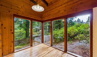 2910 Greenbriar Ln, Arcata, CA 95521