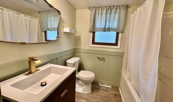 204 S 5th St E, Aurora, MN 55705