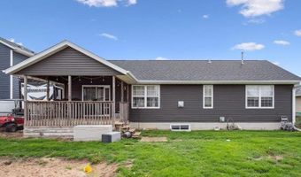 1415 Deerfield Dr, North Liberty, IA 52317