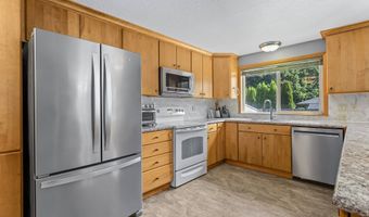 9630 SW ROBBINS Dr, Beaverton, OR 97008