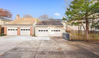 34 N GARFIELD St, Arlington, VA 22201