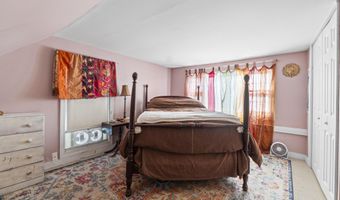 81 Richardson St, Bath, ME 04530