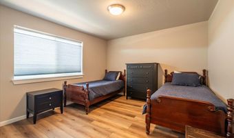 746 Seacrest Dr, Bandon, OR 97411