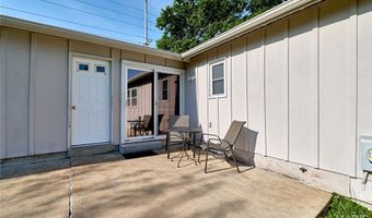 1211 Big Bend Rd, Ballwin, MO 63021