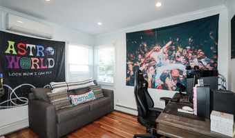 132 Bethel Rd, Albertson, NY 11507