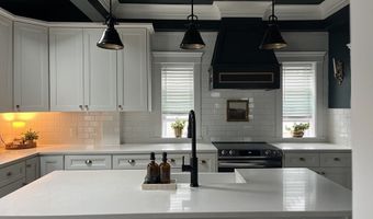 380 W Main St, Avon, MA 02322