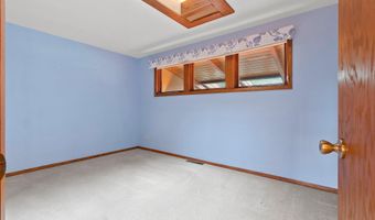 5531 LONG Ct, Appleton, WI 54914