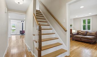 39 Ethan Allen Dr, Acton, MA 01720