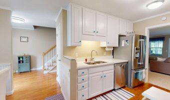 4 Bow Center Rd B-3, Bow, NH 03304