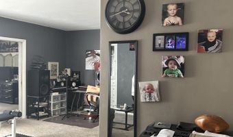 551 N STATE St, Appleton, WI 54911