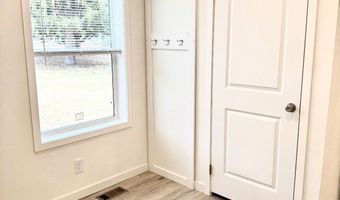 295 Pine Dr, Altoona, WI 54720