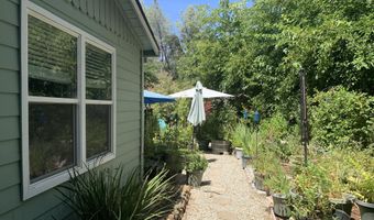 19325 Hill St, Anderson, CA 96007