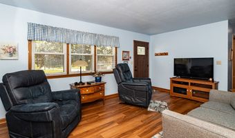111 Sandburg Ct, Ames, IA 50014