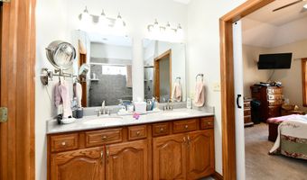 355 Connecticut Cir, Indianapolis, IN 46217