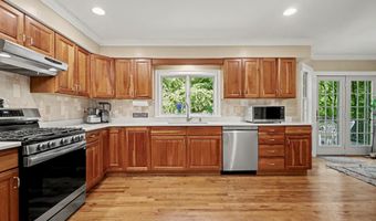 17 Goodhill Rd, Bethel, CT 06801