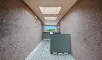 259 La Vida Nueva Del Oeste SW, Albuquerque, NM 87105