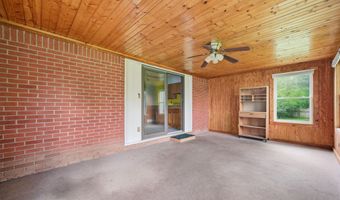 11717 E Edgewater Rd, Albany, IN 47320