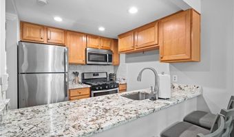 69 Country Place Ct, Alpharetta, GA 30005