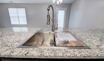 131 Princeton Ave, Adairsville, GA 30103