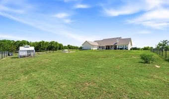 109 Bear Cat Ct, Alvord, TX 76225