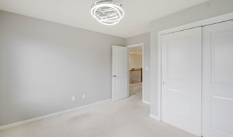 3 Bryn Mawr Ct, Albany, NY 12211