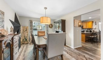 48 Poplar St, Beachwood, NJ 08722